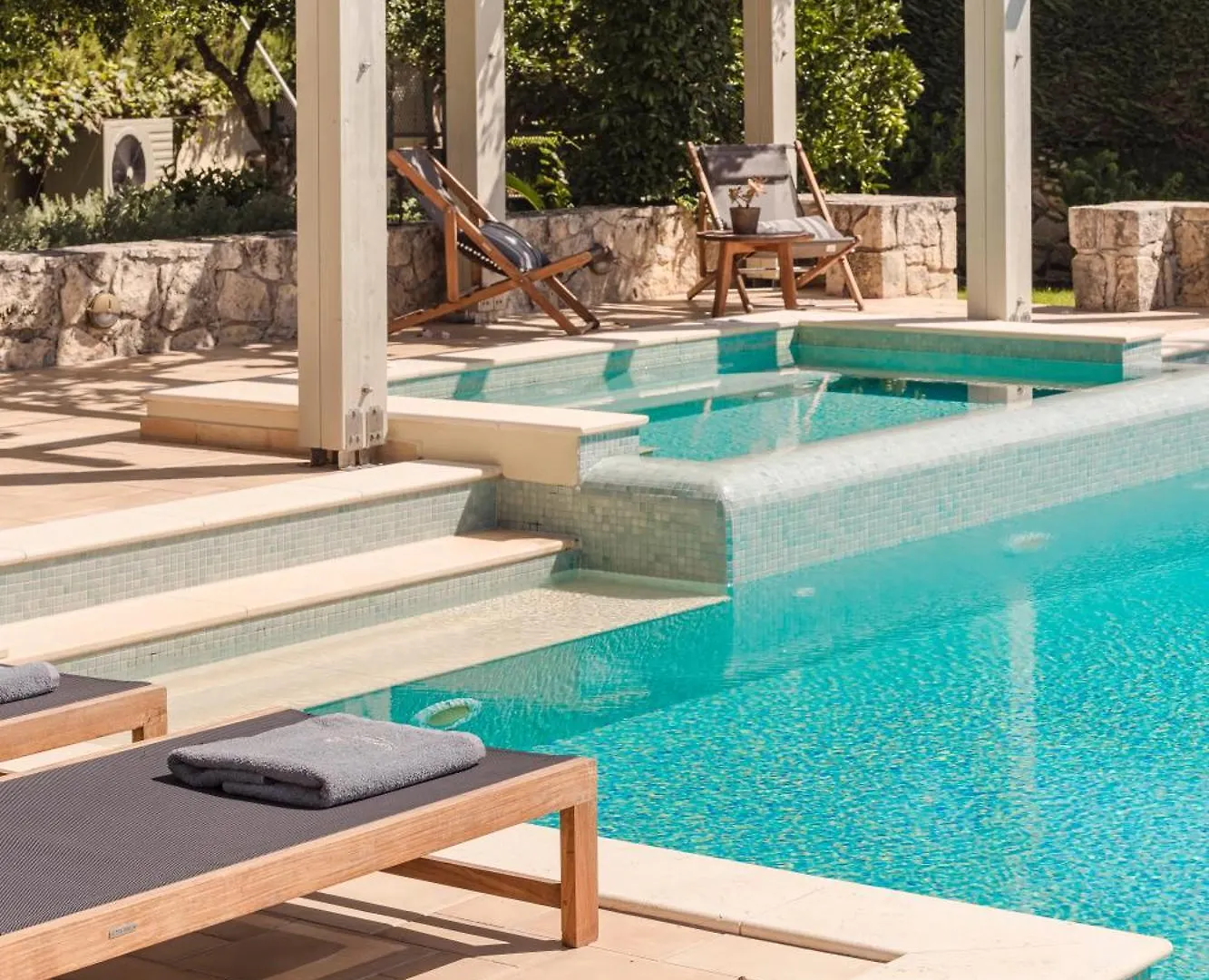 Sarlata Villas Svoronata