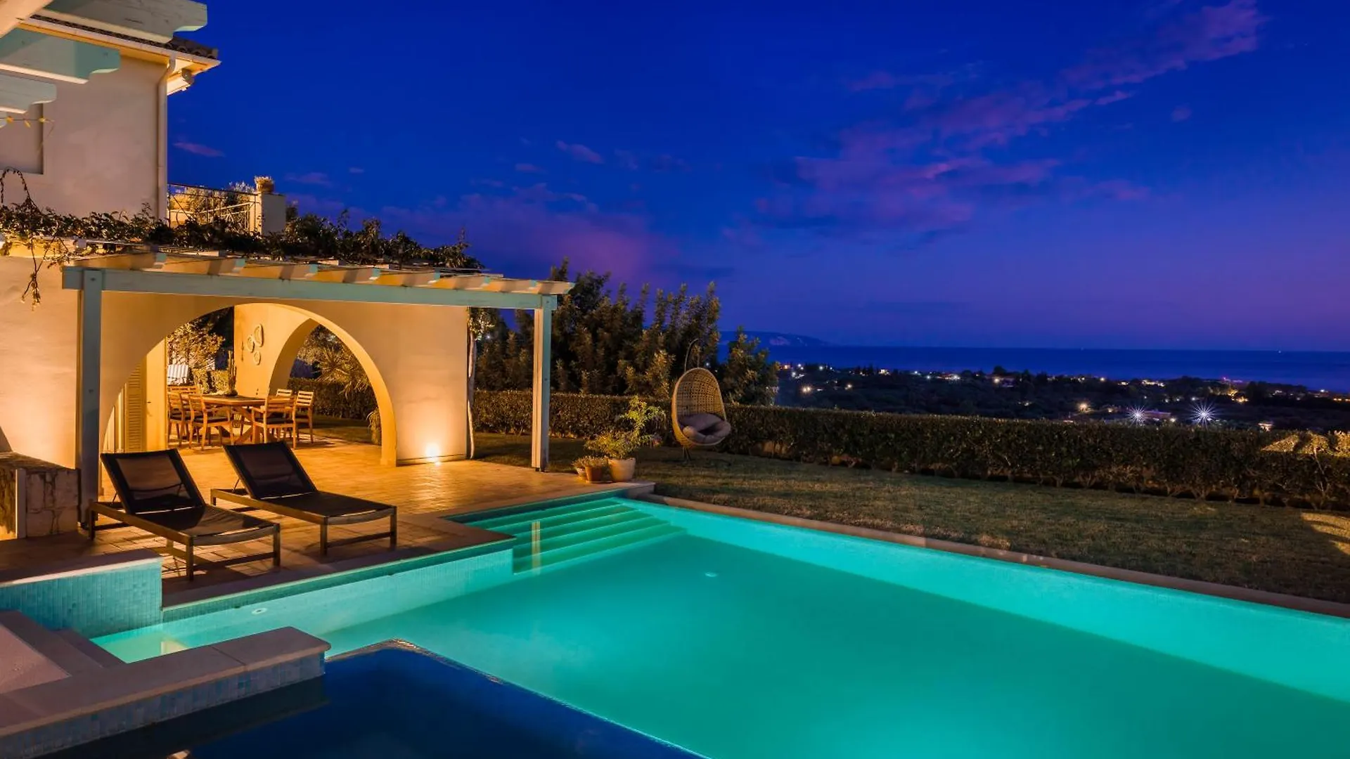 Sarlata Villas Svoronata