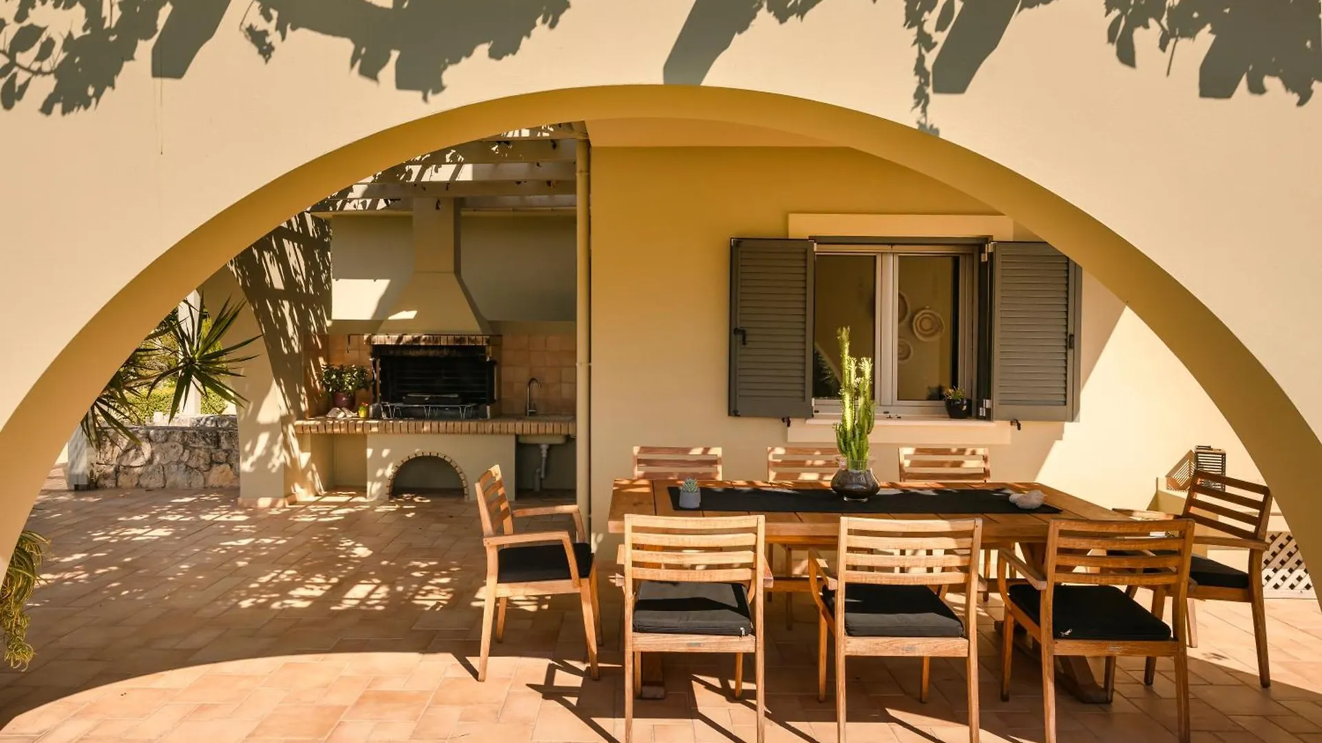 Sarlata Villas 0*, Svoronata