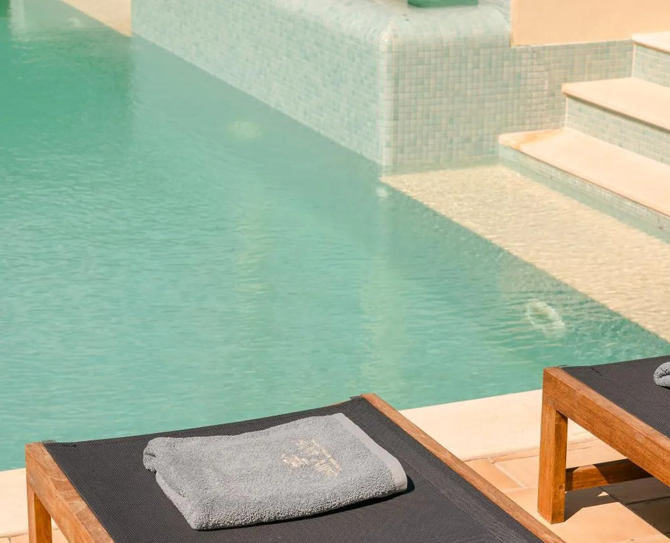 Sarlata Villas  Svoronata