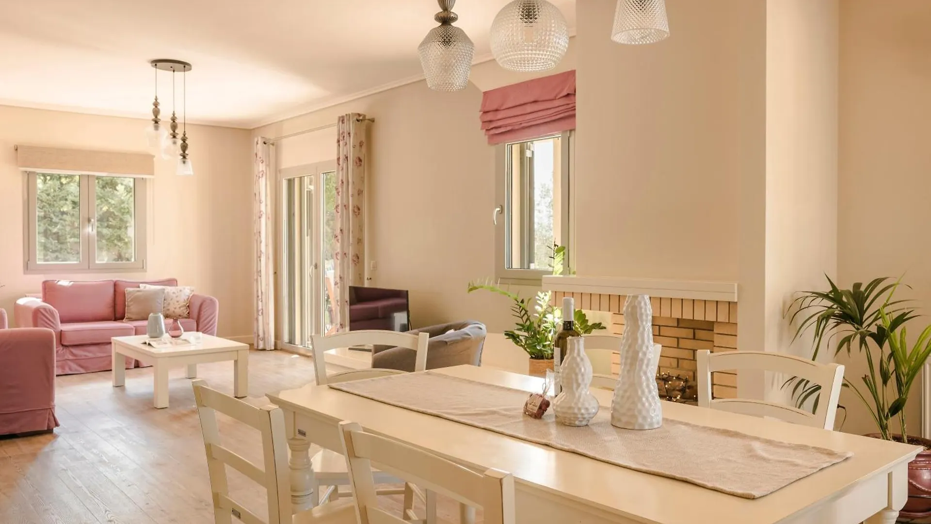 Sarlata Villas Greece